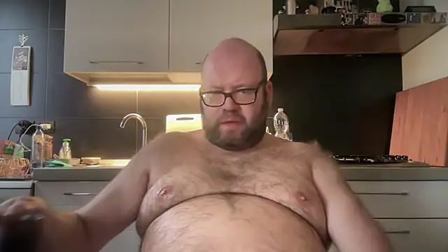 theitalianbear online show from 12/16/25, 02:11