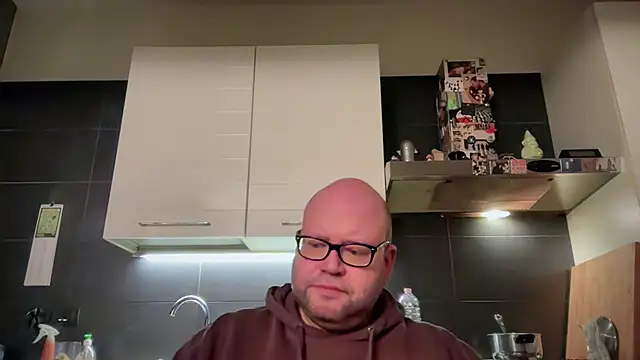 theitalianbear online show from 03/26/26, 07:19