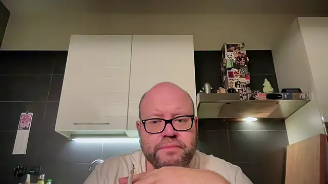 theitalianbear online show from 04/10/26, 03:23