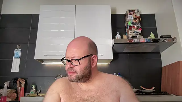 Snapshot of theitalianbear chatting on 07/07/26, 07:23 theitalianbear online show from 07/07/26, 07:23