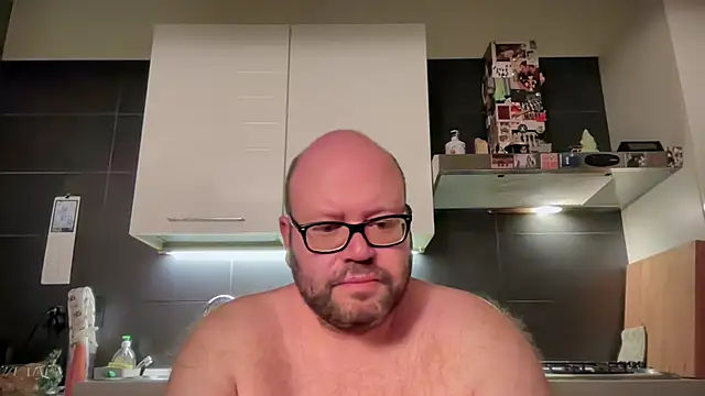 Snapshot of theitalianbear chatting on 07/12/26, 02:35 theitalianbear online show from 07/12/26, 02:35
