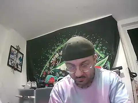 Snapshot of MagicStickBoy chatting on 02/27/26, 06:13 MagicStickBoy online show from 02/27/26, 06:13