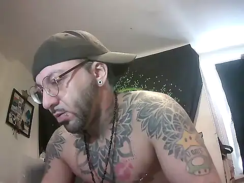 Snapshot of MagicStickBoy chatting on 03/12/26, 10:43 MagicStickBoy online show from 03/12/26, 10:43