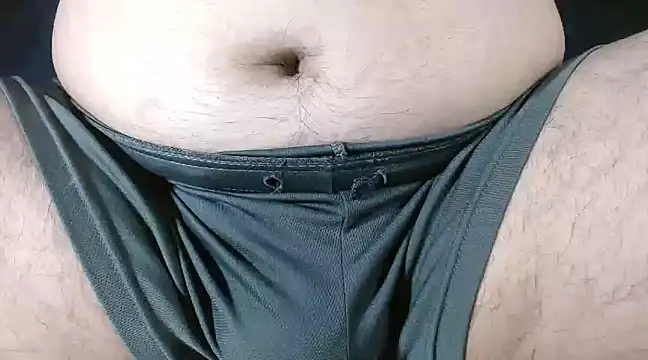 Snapshot of asianHOTdrew chatting on 12/18/24, 01:37 asianHOTdrew online show from 12/18/24, 01:37