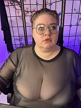 Snapshot of DriveThruChloe chatting on 08/01/26, 01:21 DriveThruChloe online show from 08/01/26, 01:21