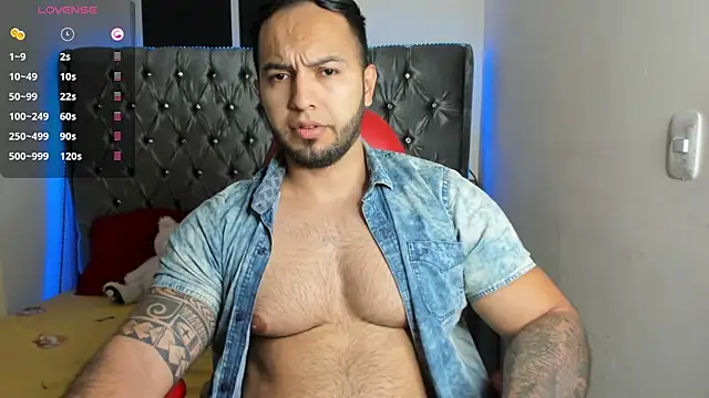 Snapshot of mrloganfuck1 chatting on 08/01/26, 06:23 mrloganfuck1 online show from 08/01/26, 06:23