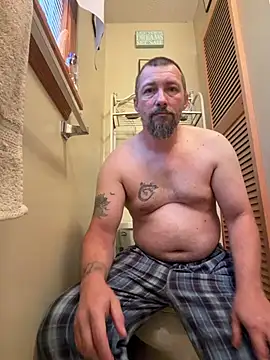 Snapshot of hillbillylover1981 chatting on 07/31/26, 10:42 hillbillylover1981 online show from 07/31/26, 10:42