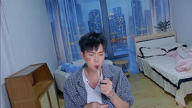 Snapshot of xiaoyang-FF chatting on 07/28/26, 05:56 xiaoyang-FF online show from 07/28/26, 05:56