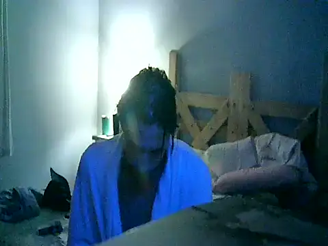 Snapshot of Parlinda chatting on 07/31/26, 02:22 Parlinda online show from 07/31/26, 02:22