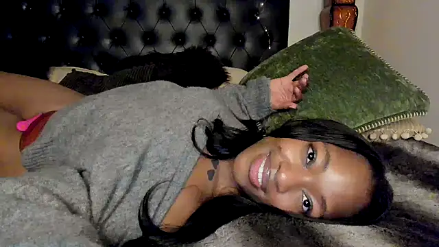 Snapshot of nicolesolace chatting on 12/30/24, 12:31 nicolesolace online show from 12/30/24, 12:31