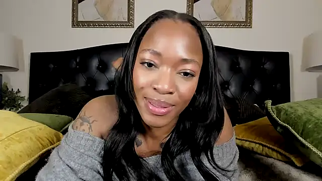 Snapshot of nicolesolace chatting on 02/16/25, 01:38 nicolesolace online show from 02/16/25, 01:38