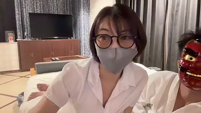 Snapshot of rinrin77 chatting on 07/30/26, 06:18 rinrin77 online show from 07/30/26, 06:18