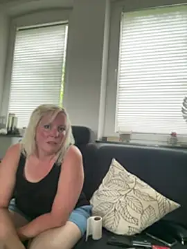 Corahoney paar online show from 07/31/26, 05:07