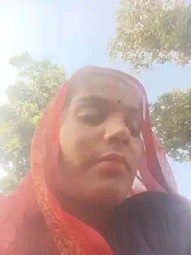 Snapshot of Aarohi_Yadavv chatting on 07/31/26, 12:59 Aarohi Yadavv online show from 07/31/26, 12:59
