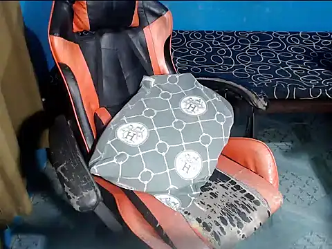 venustheg0ddess online show from 12/18/25, 02:45