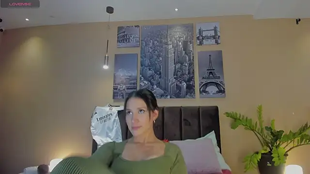 Snapshot of Olivia_jazz chatting on 03/05/25, 02:36 Olivia jazz online show from 03/05/25, 02:36