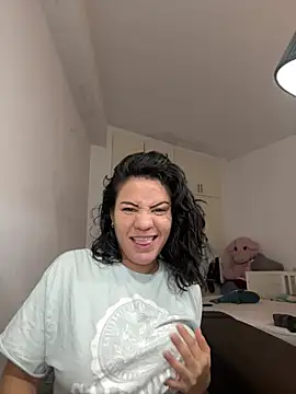 katyfox69 online show from 08/03/26, 12:43