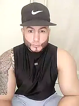Snapshot of noamkamartinez chatting on 08/06/26, 06:37 noamkamartinez online show from 08/06/26, 06:37