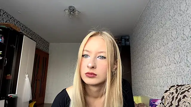 Snapshot of LynneVanbebber chatting on 08/04/26, 08:17 LynneVanbebber online show from 08/04/26, 08:17