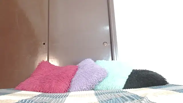 Sofia clarkson online show from 08/04/26, 01:03