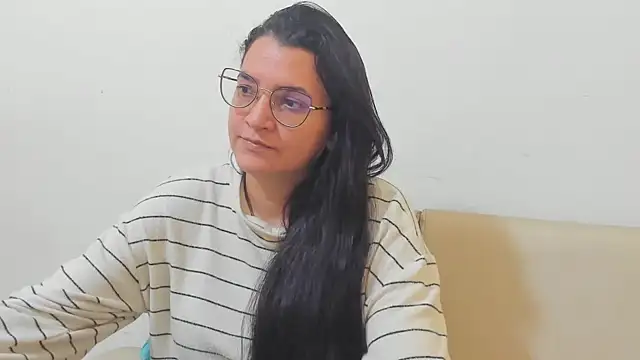 MARILYN GARCIA online show from 01/13/26, 04:56