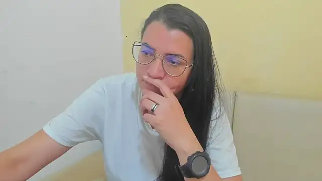 Snapshot of MARILYN_GARCIA chatting on 04/27/26, 02:04 MARILYN GARCIA online show from 04/27/26, 02:04