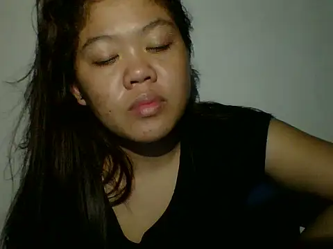 Snapshot of z0elyn chatting on 08/07/26, 03:25 z0elyn online show from 08/07/26, 03:25