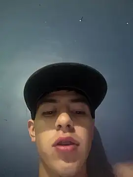Snapshot of Alanjimenezz chatting on 08/06/26, 06:37 Alanjimenezz online show from 08/06/26, 06:37