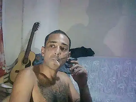 Snapshot of latinound chatting on 08/07/26, 08:55 latinound online show from 08/07/26, 08:55