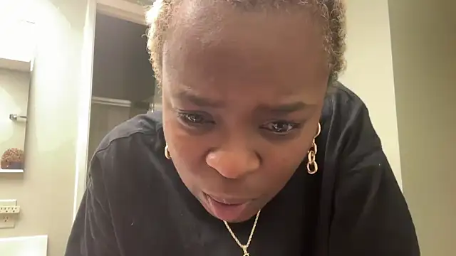 SimoneSavage online show from 11/21/25, 12:32