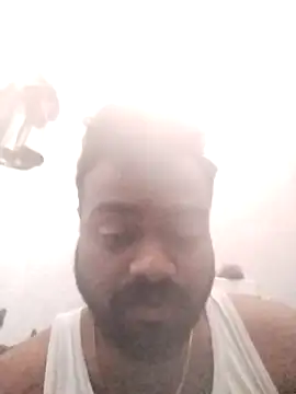 Snapshot of mikki1355 chatting on 09/29/25, 01:11 mikki1355 online show from 09/29/25, 01:11