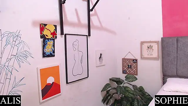 Sophie And Alis online show from 01/29/25, 10:27