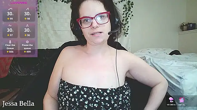 Snapshot of JessaBella chatting on 05/14/26, 11:28 JessaBella online show from 05/14/26, 11:28