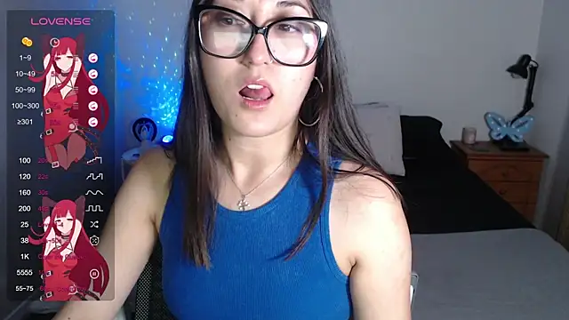 Snapshot of Ninimoon chatting on 10/04/25, 02:53 Ninimoon online show from 10/04/25, 02:53