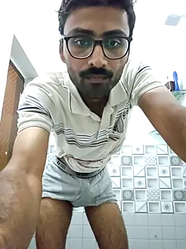 krishna8035 online show from 10/28/25, 08:29