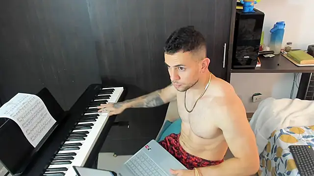 logan smith online show from 11/03/25, 12:39