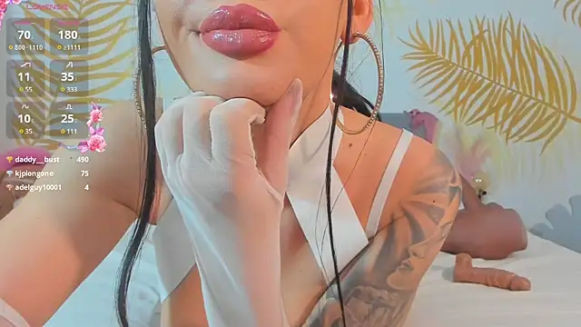 PinkyisHere online show from 02/21/25, 12:50
