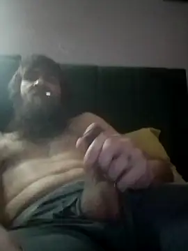 Snapshot of bam420bam chatting on 02/13/26, 01:01 bam420bam online show from 02/13/26, 01:01