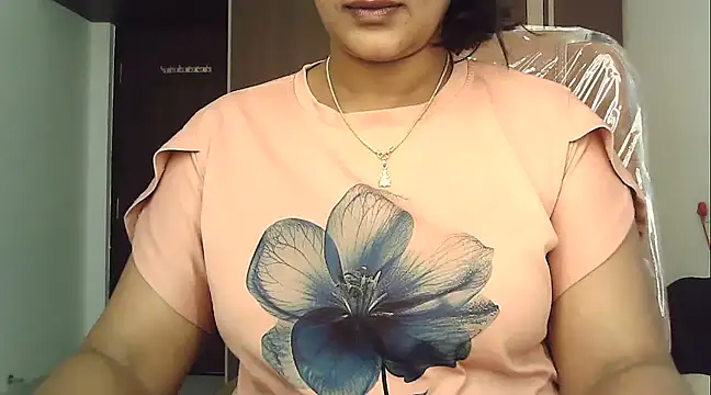 Snapshot of Spandana_Sweety chatting on 02/09/25, 06:54 Spandana Sweety online show from 02/09/25, 06:54