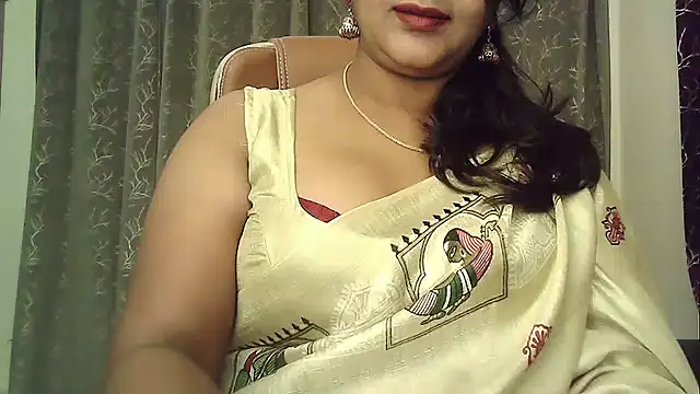 Snapshot of Spandana_Sweety chatting on 07/04/26, 09:48 Spandana Sweety online show from 07/04/26, 09:48