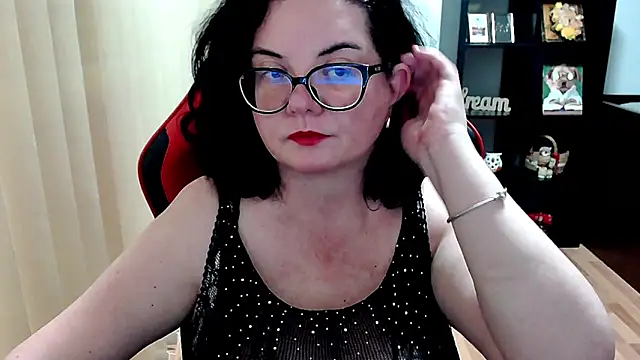 MissTroublle online show from 05/15/26, 10:33