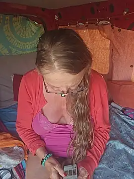 Snapshot of MucMilf59 chatting on 07/07/26, 07:23 MucMilf59 online show from 07/07/26, 07:23