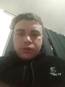 Snapshot of E_f chatting on 10/12/25, 11:20 E f online show from 10/12/25, 11:20