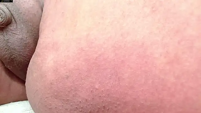 khloeHermaprodit3 online show from 03/01/26, 06:54