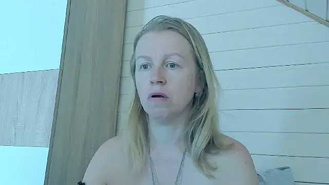 Snapshot of I_AM_MILF chatting on 07/29/26, 06:44 I AM MILF online show from 07/29/26, 06:44
