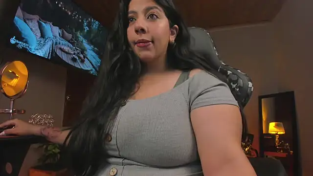 coraline latin online show from 02/14/25, 01:23