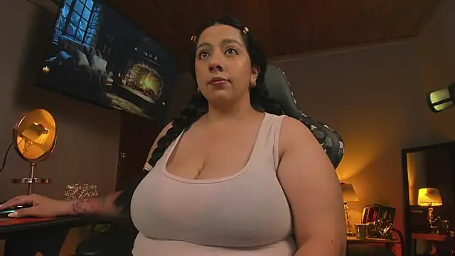 coraline latin online show from 02/18/25, 01:32