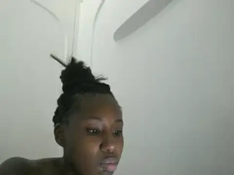 Snapshot of Xochillovemoney2 chatting on 09/09/25, 06:46 Xochillovemoney2 online show from 09/09/25, 06:46