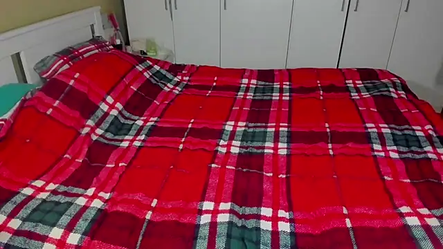 GoldCurves online show from 10/27/25, 05:33