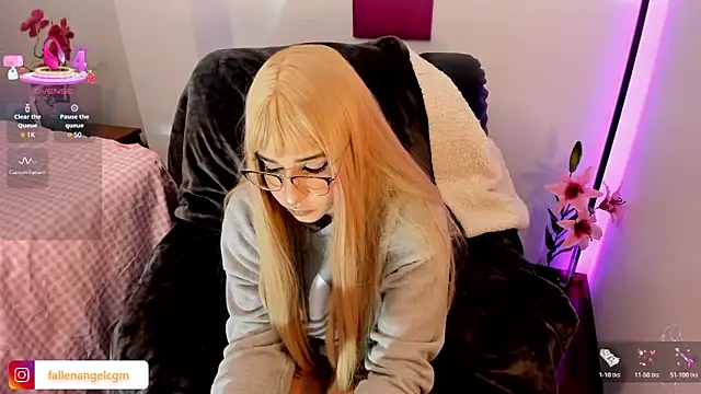 Fallengangel online show from 12/16/25, 11:54